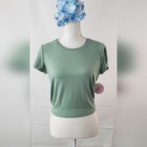 FULL CIRCLE TRENDS Back Cut Out Short Sleeve Top